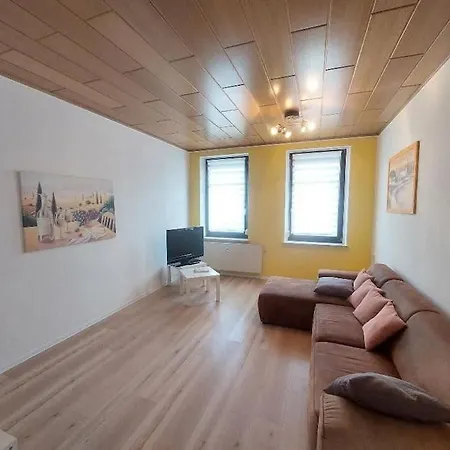 Ferienwohnung Brama - Fur Monteure & Familien - Mit Dachterrasse Apartment *