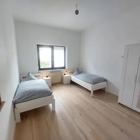 Ferienwohnung Brama - Fur Monteure & Familien - Mit Dachterrasse Elsterberg